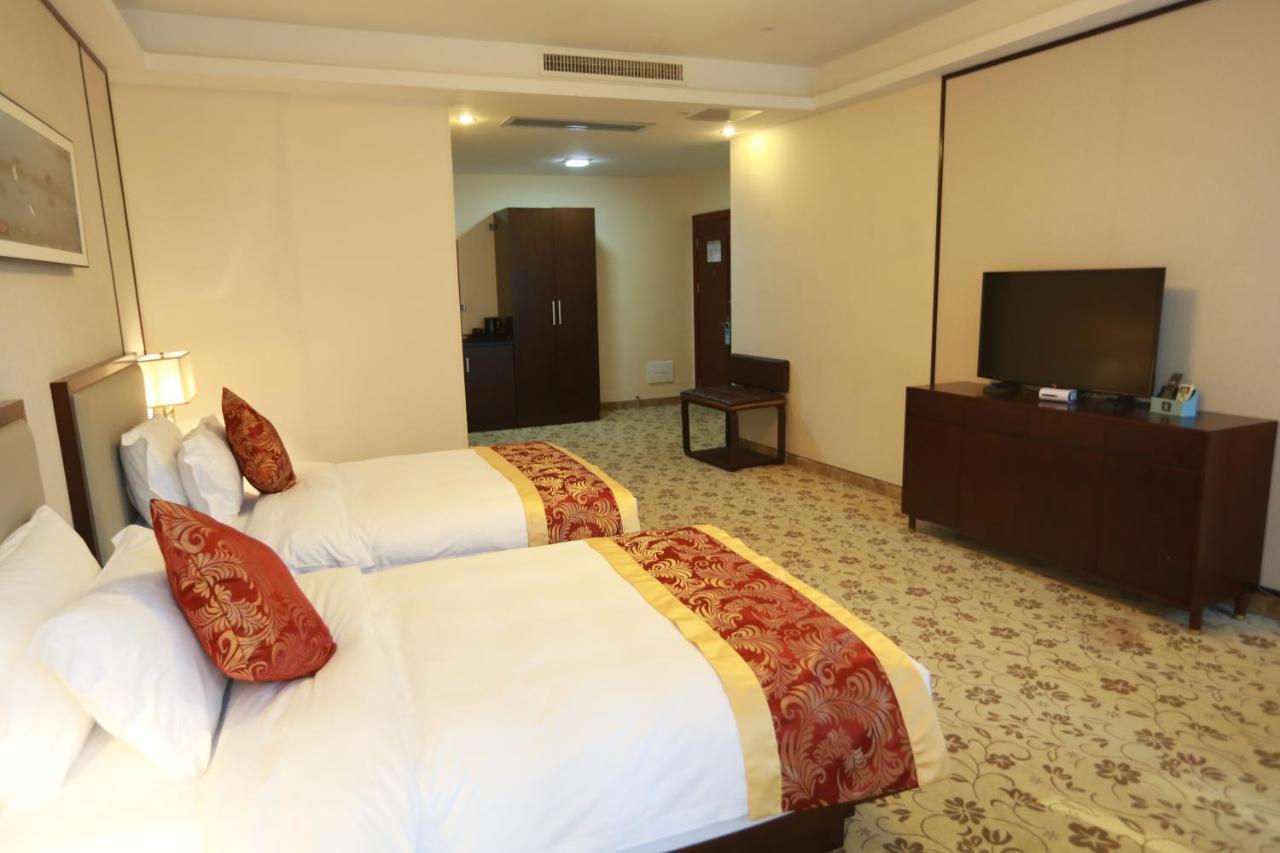 Отель Guangzhou Seaman Club Экстерьер фото