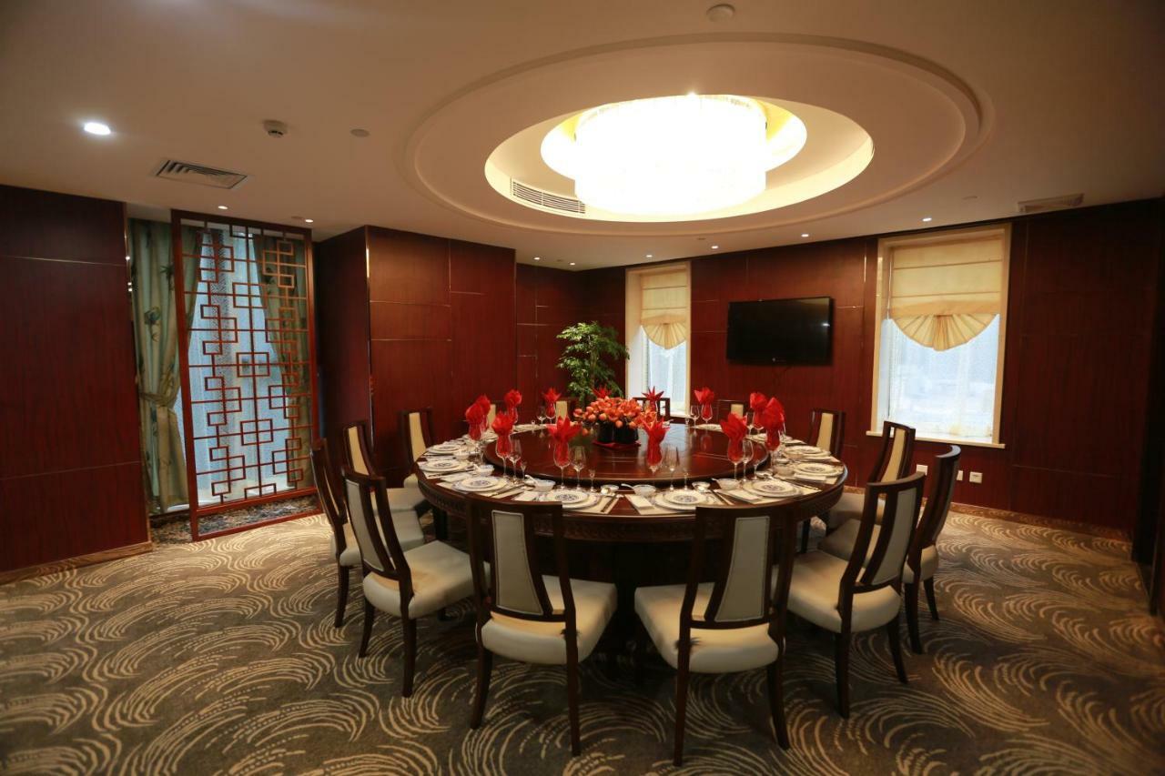 Отель Guangzhou Seaman Club Экстерьер фото