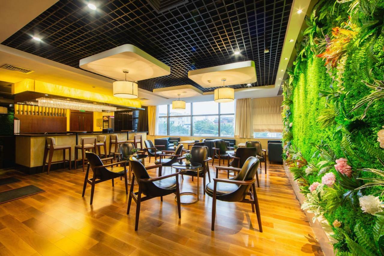 Отель Guangzhou Seaman Club Экстерьер фото