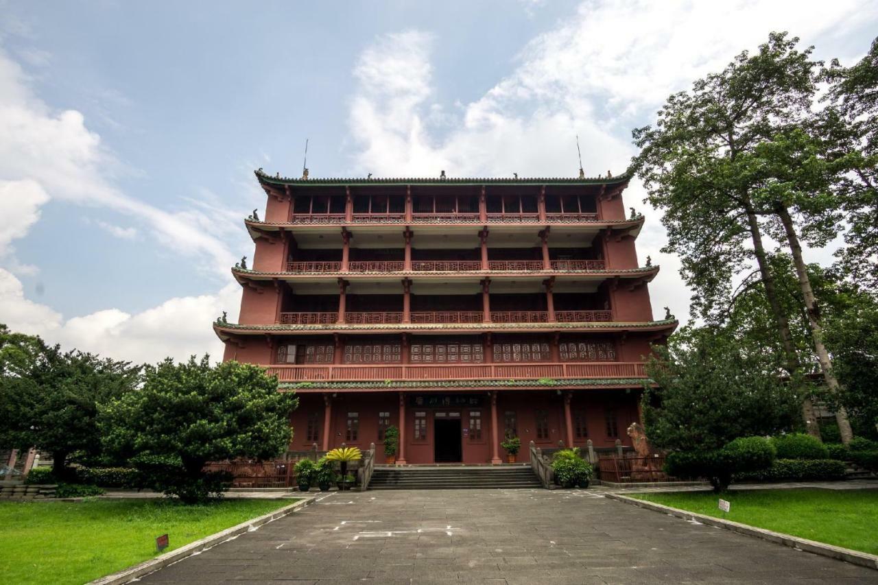 Отель Guangzhou Seaman Club Экстерьер фото