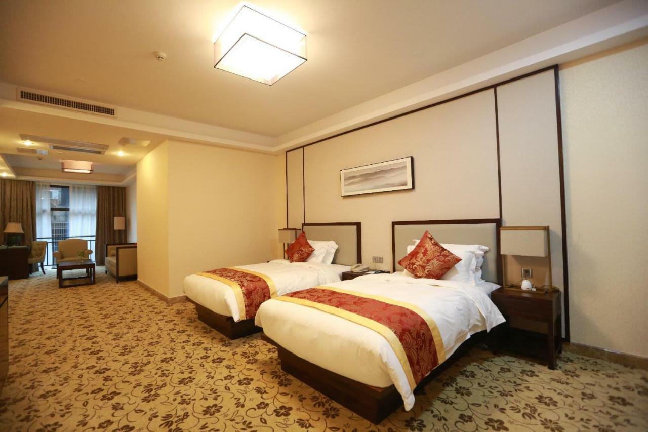 Отель Guangzhou Seaman Club Экстерьер фото