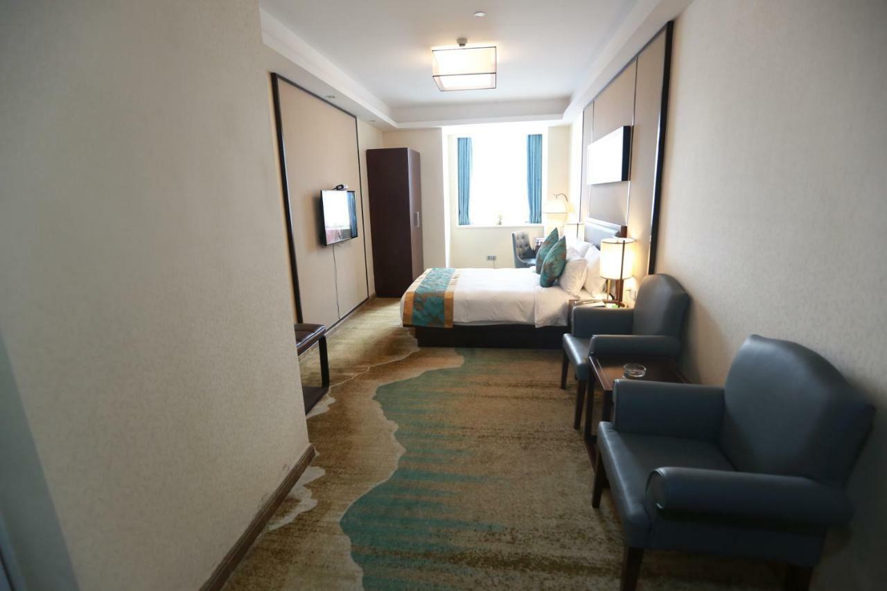 Отель Guangzhou Seaman Club Экстерьер фото