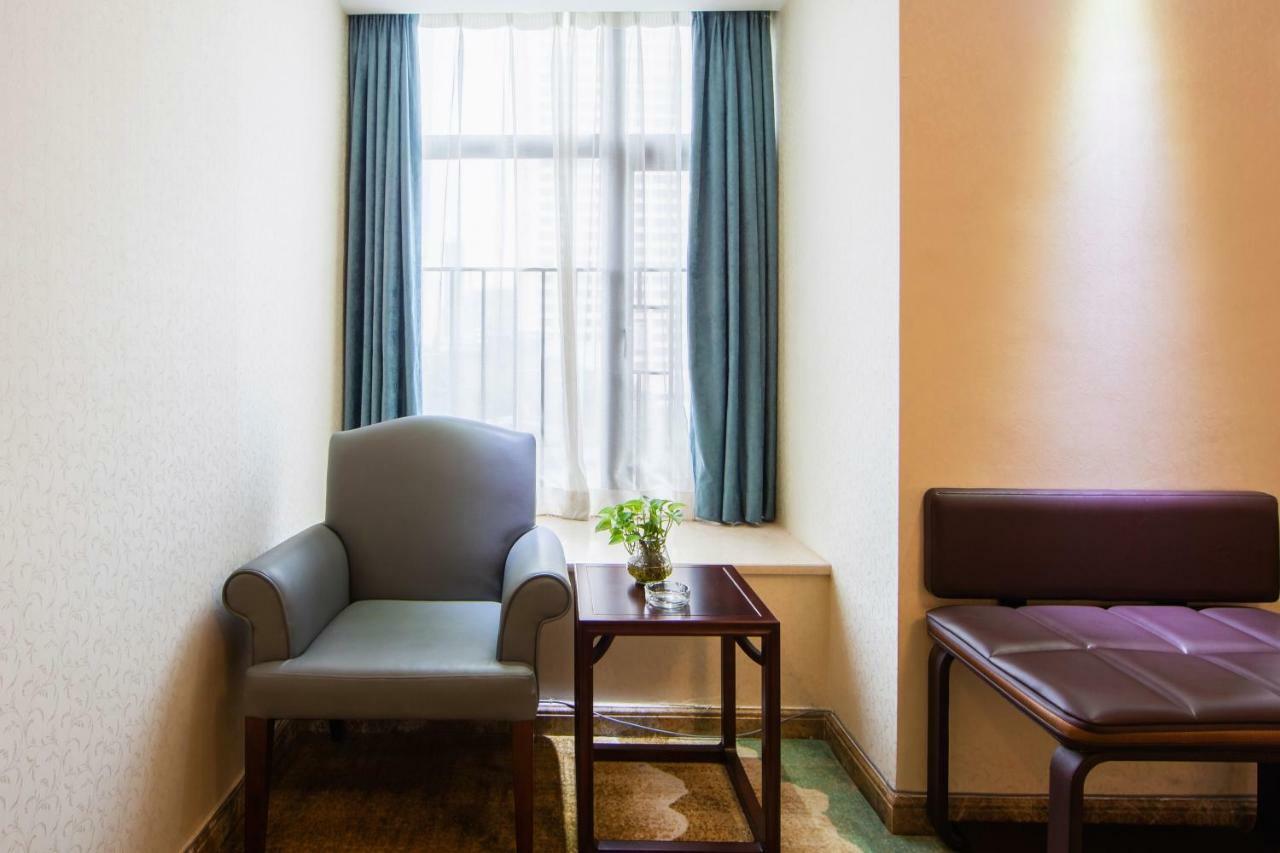 Отель Guangzhou Seaman Club Экстерьер фото