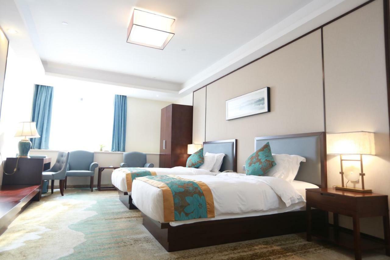 Отель Guangzhou Seaman Club Экстерьер фото